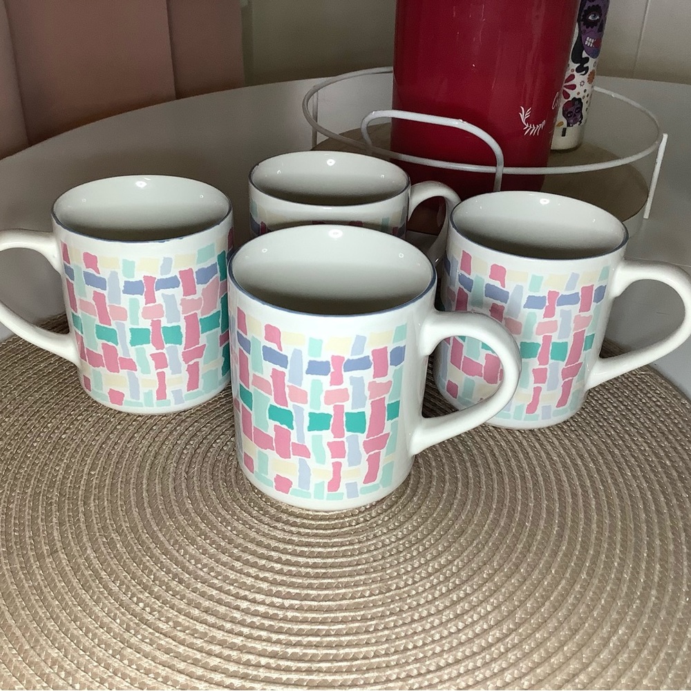 < Vintage JCPenney Mug Set >